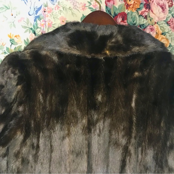 Stunning Vintage trench length Neiman-Marcus Custom Fur Coat! Beaver?!? - Picture 10 of 12